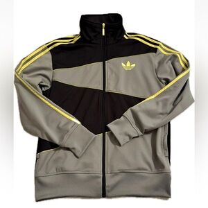 Adidas Men's Black and Gray Jacket with Yellow Stripes